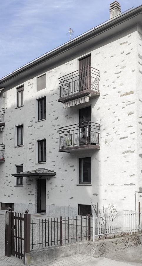 Casa Nina Apartment Sondrio Bagian luar foto